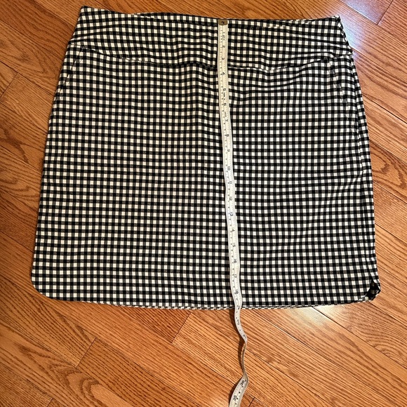 Black and white gingham patterned skort. - Picture 7 of 7